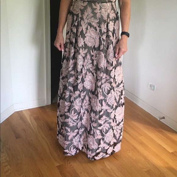 Karl Lagerfeld Designer Evening Gown - Picture 2 of 7